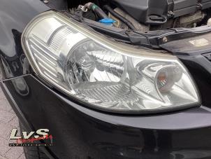 Used Headlight, right Suzuki SX4 (EY/GY) 1.6 16V 4x2 Price € 125,00 Margin scheme offered by LvS Carparts