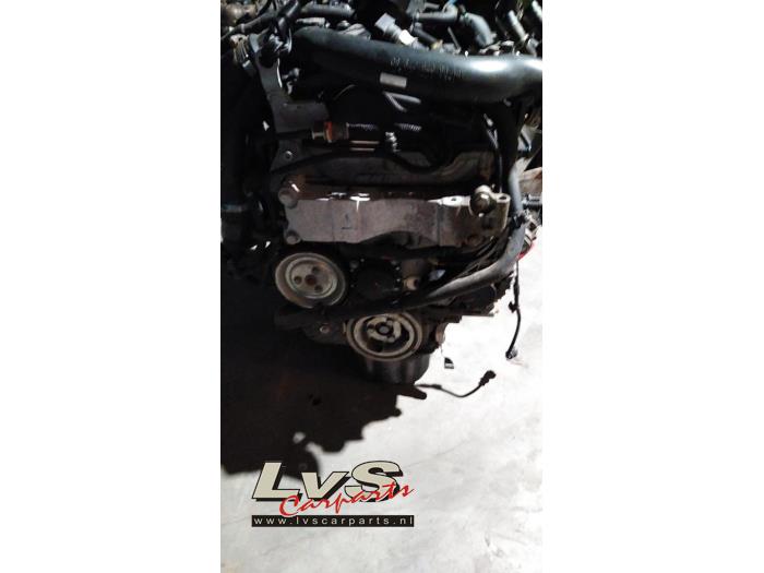 Engine from a DS DS 7 Crossback 1.6 16V PureTech 225 2020