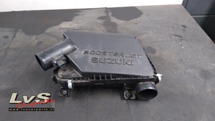 Air box Suzuki SX4 S-Cross 1.4 Booster Jet Turbo 16V SHVS - 53SA01 K14D Air box Suzuki SX4 S-Cross 1.4 Booster Jet Turbo 16V SHVS - 53SA01 K14D