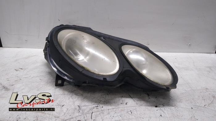 Używane Reflektor prawy Smart Forfour (454) 1.1 12V Cena € 72,00 Procedura marży oferowane przez LvS Carparts