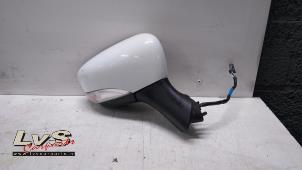 Used Wing mirror, right Renault Clio IV (5R) 0.9 Energy TCE 90 12V Price € 75,00 Margin scheme offered by LvS Carparts