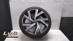 Used Wheel + tyre Volkswagen Golf VIII (CD1) 2.0 TDI BlueMotion 16V Price € 300,00 Margin scheme offered by LvS Carparts