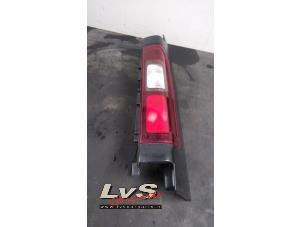Used Taillight, right Renault Trafic (1FL/2FL/3FL/4FL) 1.6 dCi 95 Price € 48,40 Inclusive VAT offered by LvS Carparts