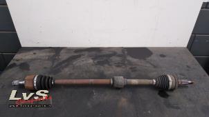 Used Front drive shaft, right Kia Cee'd Sportswagon (JDC5) 1.6 GDI 16V Price € 75,00 Margin scheme offered by LvS Carparts