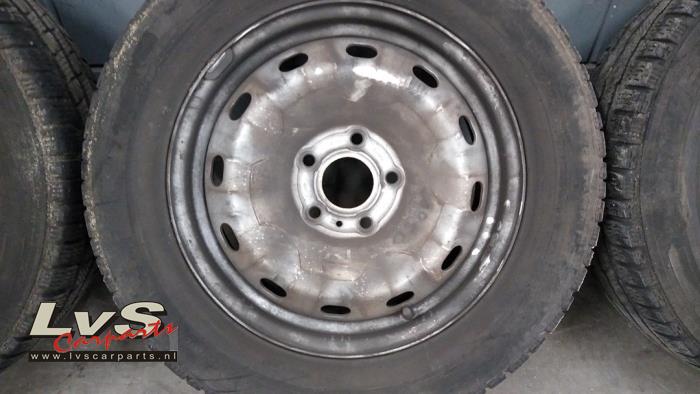 Set of wheels + tyres from a Renault Trafic (1FL/2FL/3FL/4FL) 1.6 dCi 95 2018