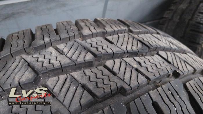 Set of wheels + tyres from a Renault Trafic (1FL/2FL/3FL/4FL) 1.6 dCi 95 2018