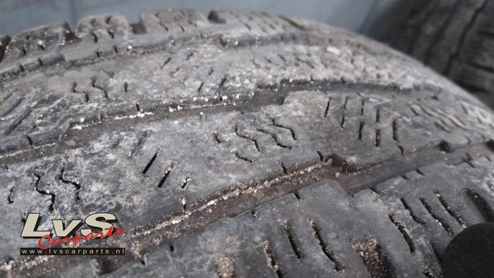Set of wheels + tyres from a Renault Trafic (1FL/2FL/3FL/4FL) 1.6 dCi 95 2018