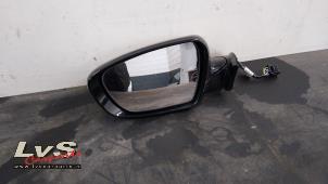 Used Wing mirror, left Kia Cee'd Sportswagon (JDC5) 1.6 GDI 16V Price € 250,00 Margin scheme offered by LvS Carparts