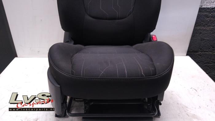 Seat, right from a Kia Picanto (TA) 1.0 12V 2012