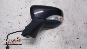 Used Wing mirror, left Renault Clio IV (5R) 1.5 dCi 75 FAP Price € 35,00 Margin scheme offered by LvS Carparts