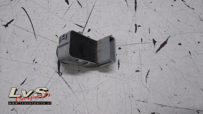 Sensor PDC de un Kia Rio III (UB) 1.2 CVVT 16V 2013