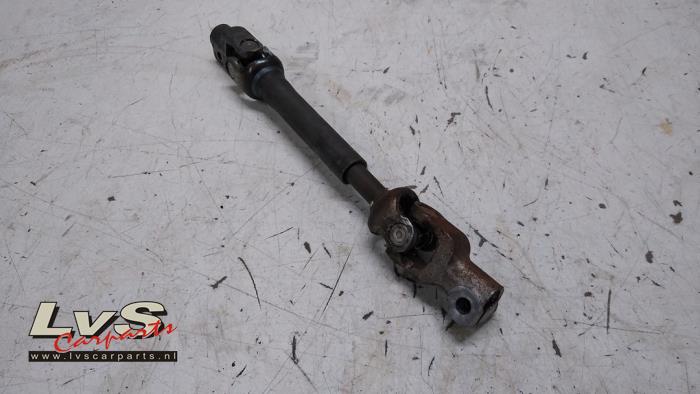 Transmission shaft universal joint from a Renault Clio IV (5R) 0.9 Energy TCE 90 12V 2013