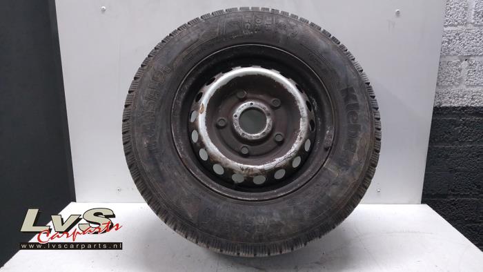 Begagnade Hjul + vinterdäck Ford Transit Custom 2.2 TDCi 16V Pris € 75,00 Marginaltabell erbjuds av LvS Carparts