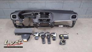Used Airbag set + dashboard Volvo V40 (MV) 1.6 D2 Price € 1.000,00 Margin scheme offered by LvS Carparts