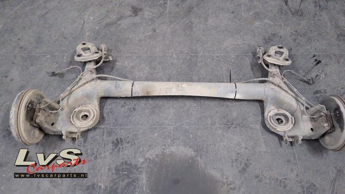 Usagé Train arrière complet Opel Corsa E 1.3 CDTi 16V ecoFLEX Prix € 75,00 Règlement à la marge proposé par LvS Carparts