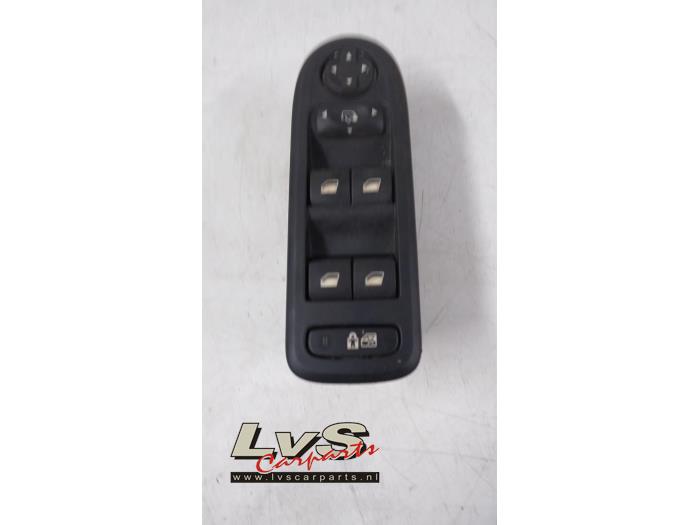 Electric window switch from a Peugeot 308 (4A/C) 1.6 VTI 16V 2010