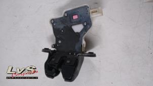 Used Tailgate lock mechanism Nissan Qashqai (J11) 1.2 DIG-T 16V Price € 50,00 Margin scheme offered by LvS Carparts