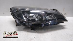 Used Headlight, right Opel Astra J Sports Tourer (PD8/PE8/PF8) 2.0 CDTI 16V 165 Price € 250,00 Margin scheme offered by LvS Carparts