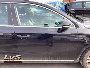 Used Front door 4-door, right Volkswagen Passat Variant (365) 1.4 TSI 16V Price on request offered by LvS Carparts