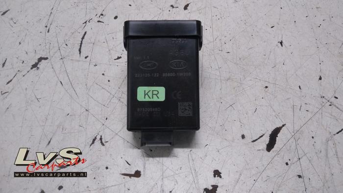 Módulo de presión de neumáticos de un Kia Rio III (UB) 1.2 CVVT 16V 2016
