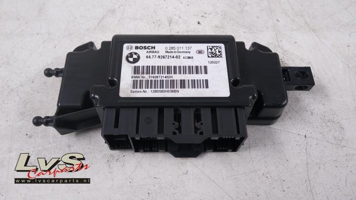 Airbag Module from a BMW 3 serie (F30) 318d 2.0 16V 2012