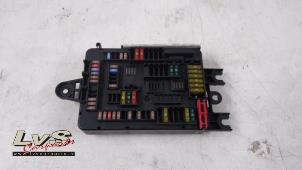 Used Fuse box BMW 3 serie (F30) 318d 2.0 16V Price € 50,00 Margin scheme offered by LvS Carparts