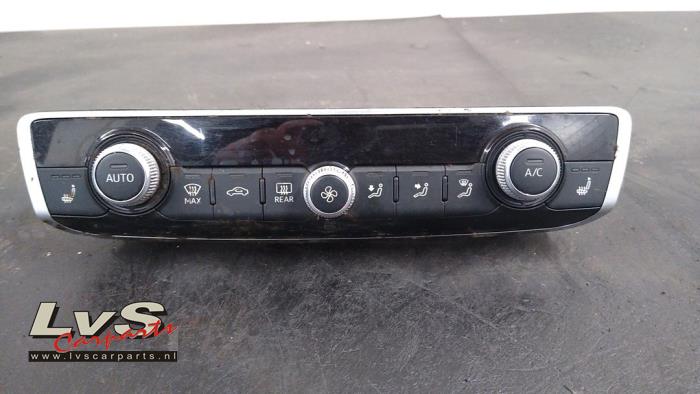 Air conditioning control panel from a Audi A3 Limousine (8VS/8VM) 1.6 TDI Ultra 16V 2015