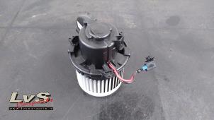 Used Heating and ventilation fan motor Renault Zoé (AG) R135 Price € 60,00 Margin scheme offered by LvS Carparts