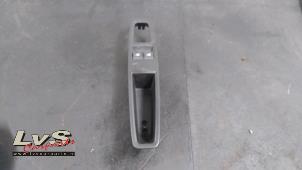Used Electric window switch Renault Zoé (AG) R135 Price € 10,00 Margin scheme offered by LvS Carparts