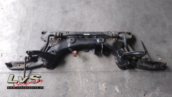 Usados Subchasis Ford Fiesta 6 (JA8) 1.0 Ti-VCT 12V 65 Precio € 30,00 Norma de margen ofrecido por LvS Carparts