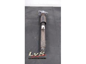 Used Rear shock absorber, right BMW 3 serie (G20) 320i xDrive 2.0 TwinPower Turbo 16V Price € 60,00 Margin scheme offered by LvS Carparts