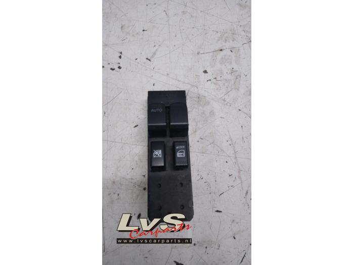 Usados Interruptor combinado de ventanillas Suzuki Splash 1.2 16V Precio € 24,95 Norma de margen ofrecido por LvS Carparts