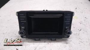 Used Radio CD player Volkswagen Polo V (6R) 1.4 TDI Price € 245,00 Margin scheme offered by LvS Carparts