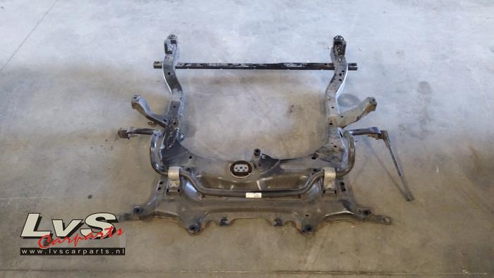 Usados Subchasis Opel Astra K 1.4 Turbo 16V Precio € 100,00 Norma de margen ofrecido por LvS Carparts