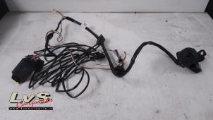 Used Towbar wiring kit Opel Astra K 1.4 Turbo 16V Price € 75,00 Margin scheme offered by LvS Carparts