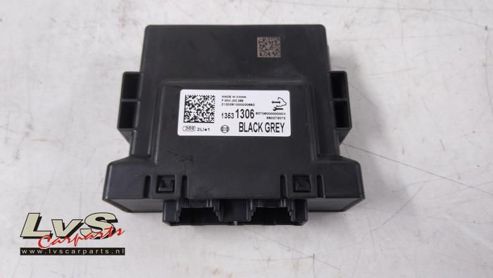 Używane Modul gateway Opel Astra K 1.4 Turbo 16V Cena € 19,00 Procedura marży oferowane przez LvS Carparts