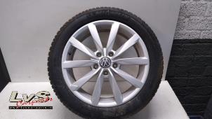 Usagé Jante + pneu d'hiver Volkswagen Golf VII (AUA) 2.0 GTD 16V Prix € 150,00 Règlement à la marge proposé par LvS Carparts