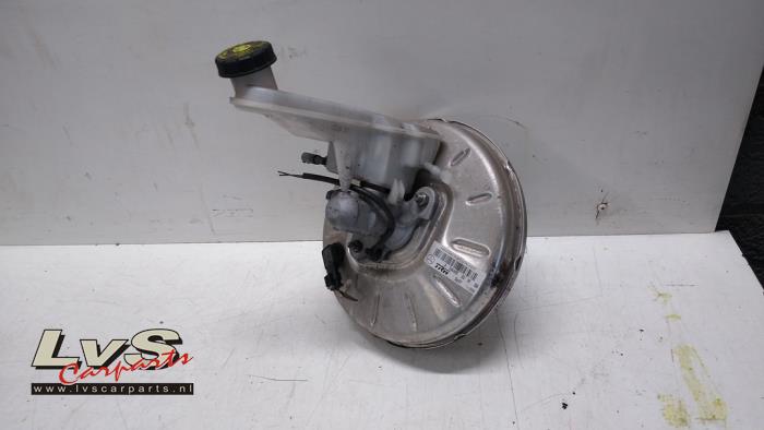 Usagé Servo frein Mercedes A (W176) 1.8 A-180 CDI 16V Autom. Prix € 65,00 Règlement à la marge proposé par LvS Carparts