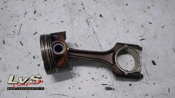 Used Piston Audi Q5 (FYB/FYG) 2.0 TFSI 16V Quattro Price € 75,00 Margin scheme offered by LvS Carparts