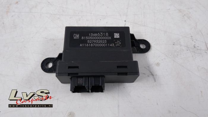 Używane Modul Comfort Opel Karl 1.0 12V Cena € 20,00 Procedura marży oferowane przez LvS Carparts