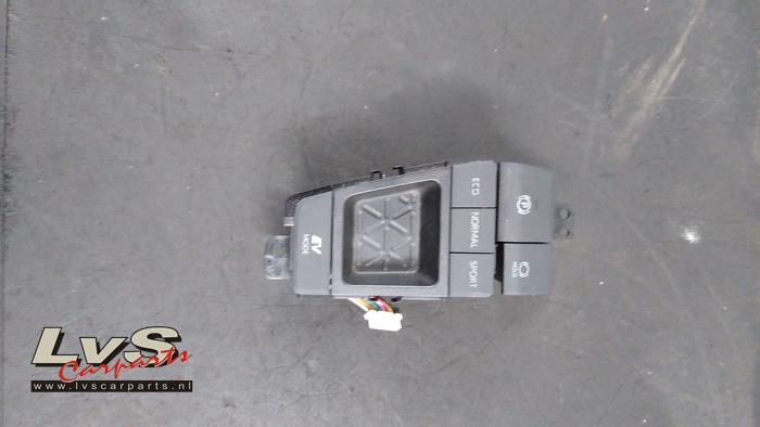 Gebrauchte Handbremse Schalter Toyota RAV4 (A5) 2.5 Hybrid 16V Preis € 95,00 Margenregelung angeboten von LvS Carparts
