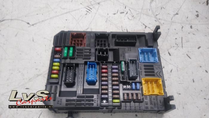 Used Body control computer Peugeot 2008 (UD/UK/UR/US/UX) 1.2 VTi 12V PureTech 130 Price € 60,00 Margin scheme offered by LvS Carparts