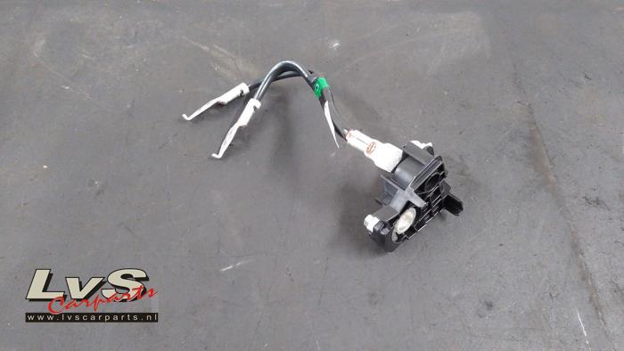 Begagnade Batterisensor Toyota RAV4 (A5) 2.5 Hybrid 16V Pris € 40,00 Marginaltabell erbjuds av LvS Carparts