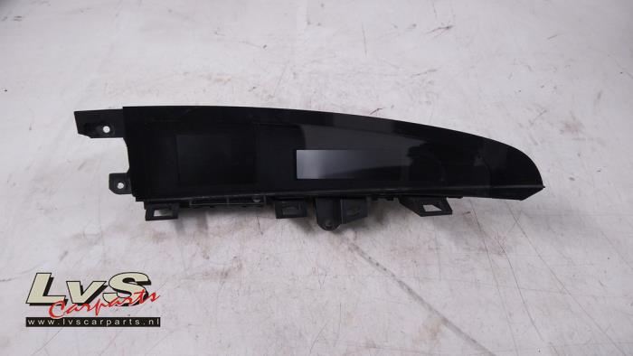 Begagnade Innerdisplay Mazda 3 Sport (BL14/BLA4/BLB4) 2.0i MZR 16V Pris € 75,00 Marginaltabell erbjuds av LvS Carparts