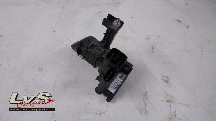 Used Ignition module BMW 1 serie (F20) 116d 1.6 16V Efficient Dynamics Price € 35,00 Margin scheme offered by LvS Carparts