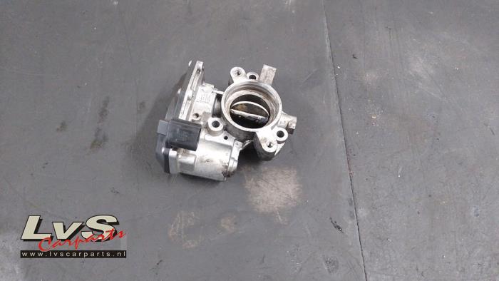 Begagnade Spjällhus Opel Corsa E 1.3 CDTi 16V ecoFLEX Pris € 20,00 Marginaltabell erbjuds av LvS Carparts