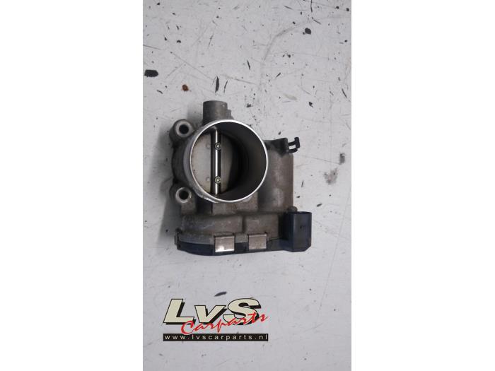 Usagé Boitier papillon Ford Focus 3 Wagon 1.6 Ti-VCT 16V 105 Prix € 25,00 Règlement à la marge proposé par LvS Carparts