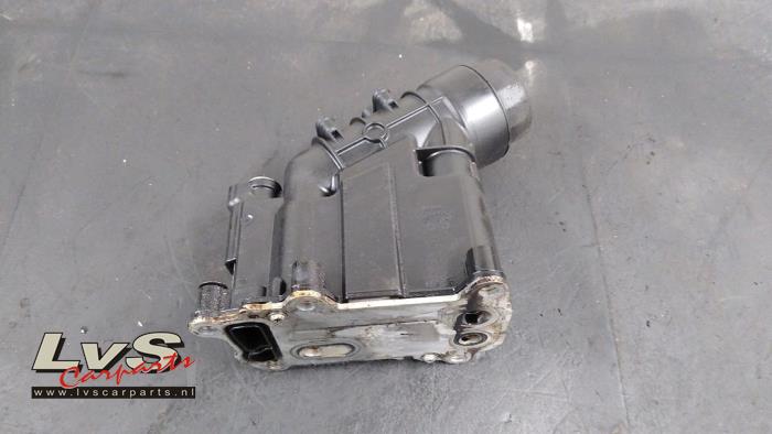 Gebrauchte Ölfiltergehäuse BMW 3 serie (F30) 318d 2.0 16V Preis € 75,00 Margenregelung angeboten von LvS Carparts