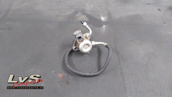 Begagnade Högtryckspump Ford Fiesta 7 1.1 Ti-VCT 12V 70 Pris € 75,00 Marginaltabell erbjuds av LvS Carparts
