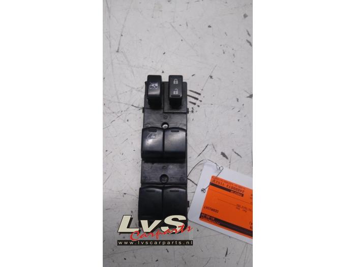 Usados Interruptor combinado de ventanillas Nissan Note (E12) 1.2 DIG-S 98 Precio € 35,00 Norma de margen ofrecido por LvS Carparts